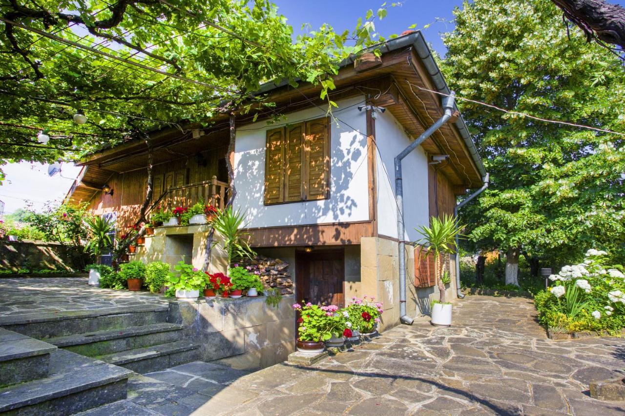 Хаджикольовата Къща Villa Medven Exterior photo
