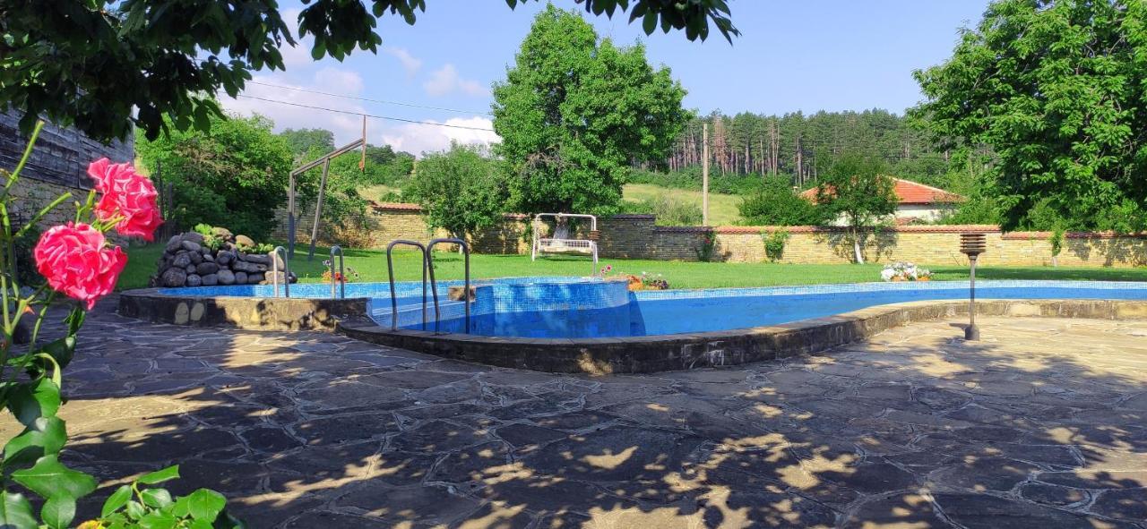 Хаджикольовата Къща Villa Medven Exterior photo