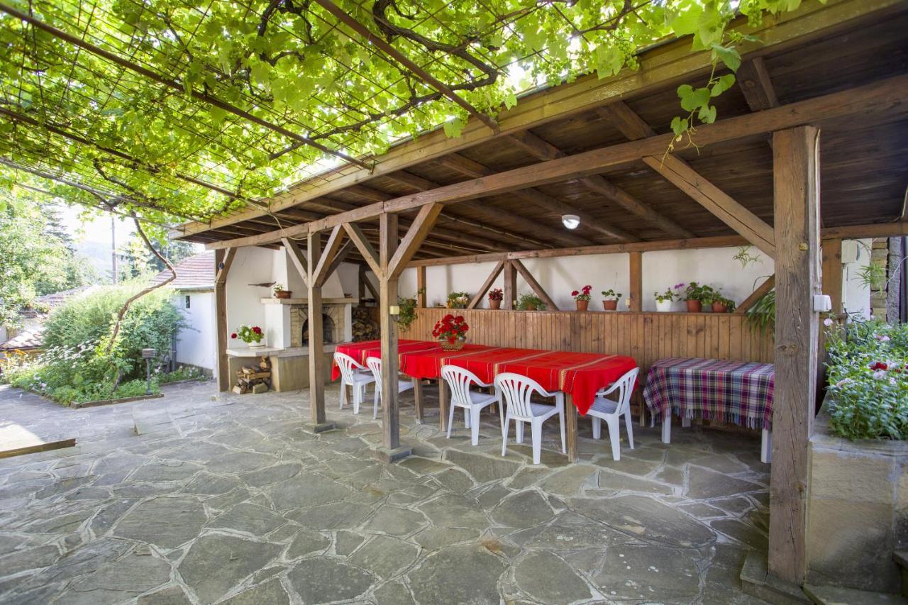 Хаджикольовата Къща Villa Medven Exterior photo